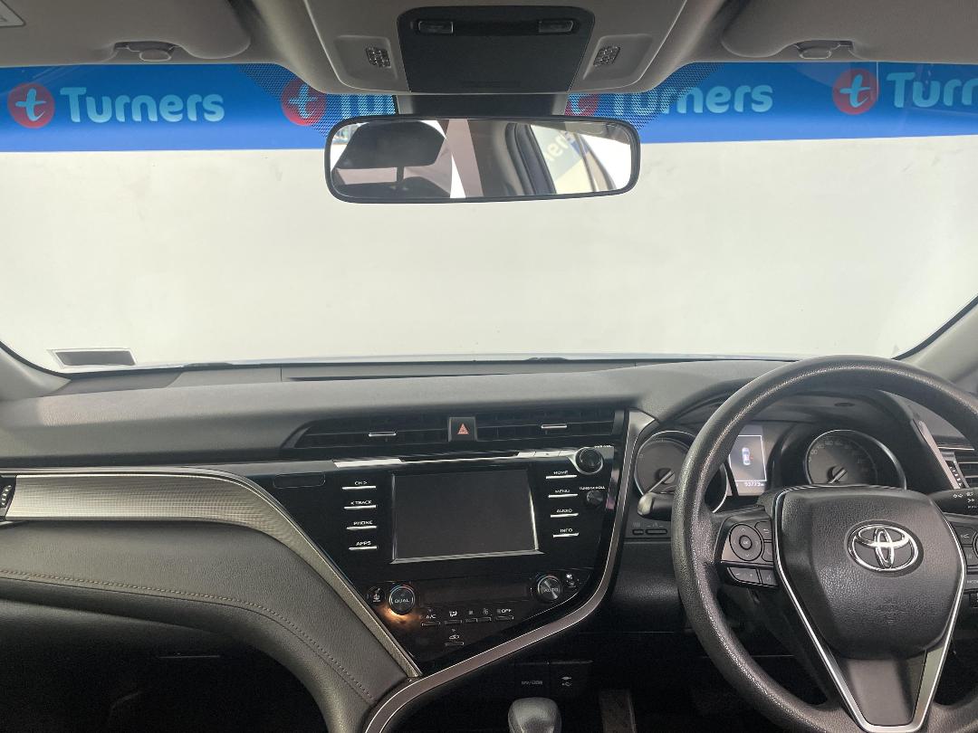 Photo '17' of Toyota Camry Photo '17' of Toyota Camry