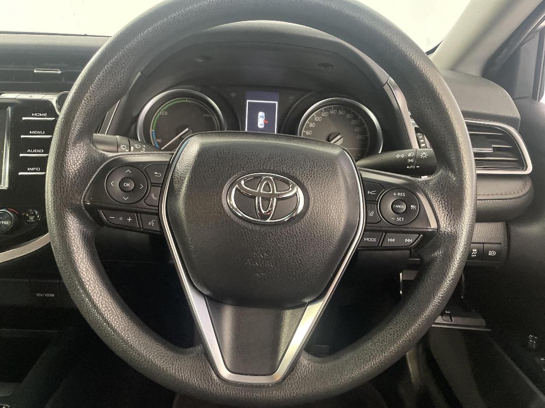 Photo '28' of Toyota Camry Photo '28' of Toyota Camry