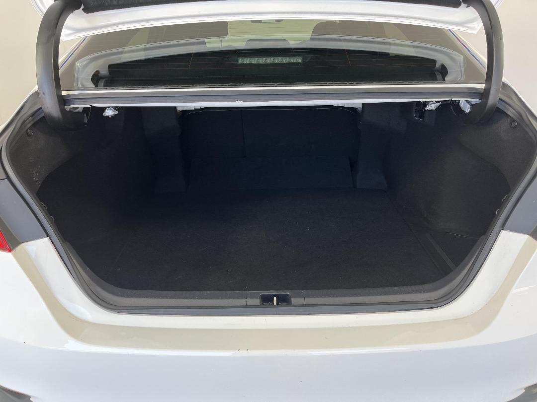 Photo '14' of Toyota Camry