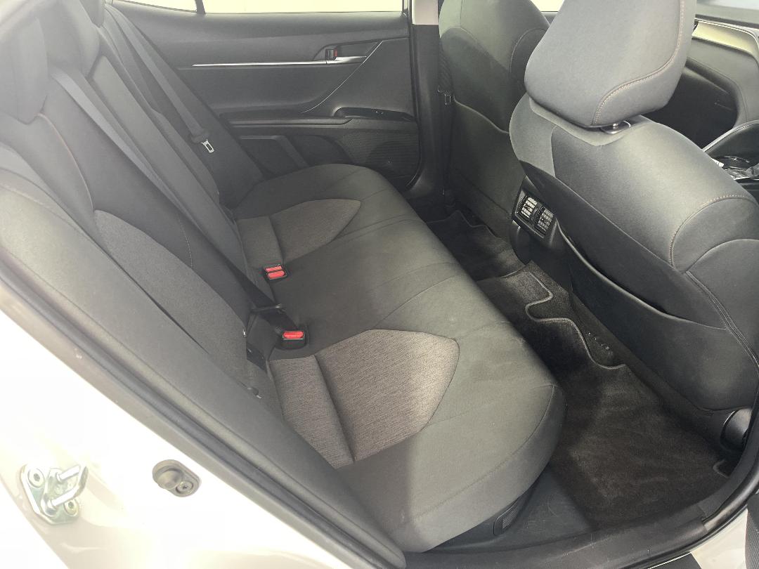 Photo '20' of Toyota Camry