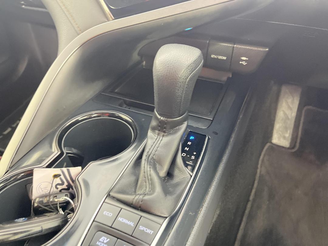 Photo '18' of Toyota Camry