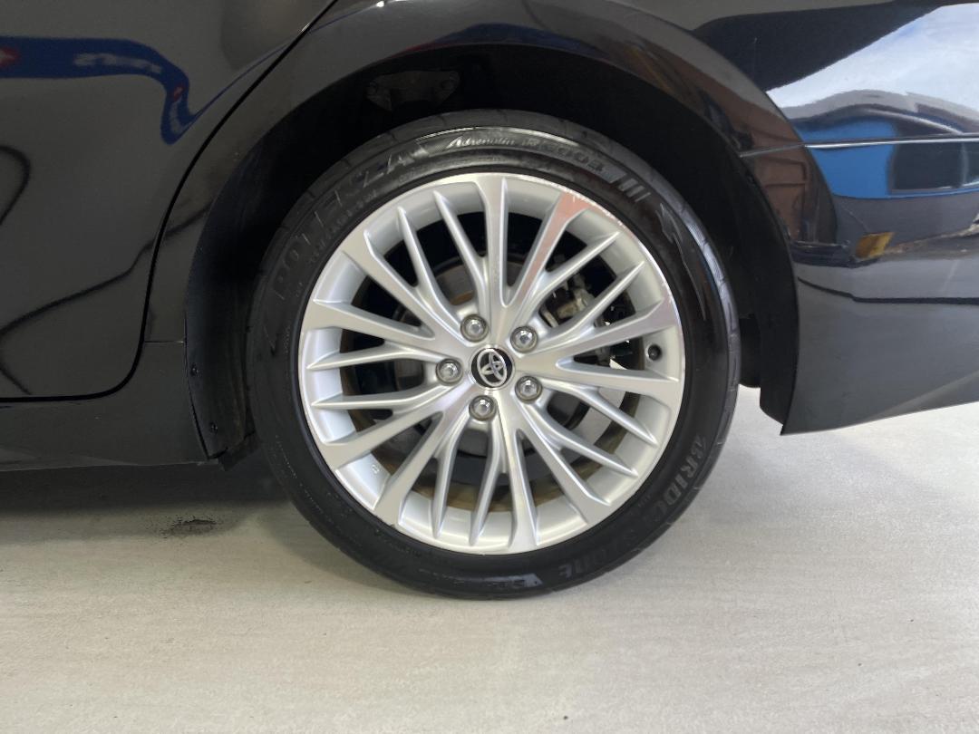 Photo '11' of Toyota Camry