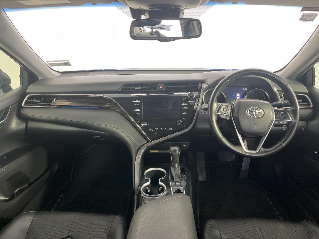 Photo '17' of Toyota Camry