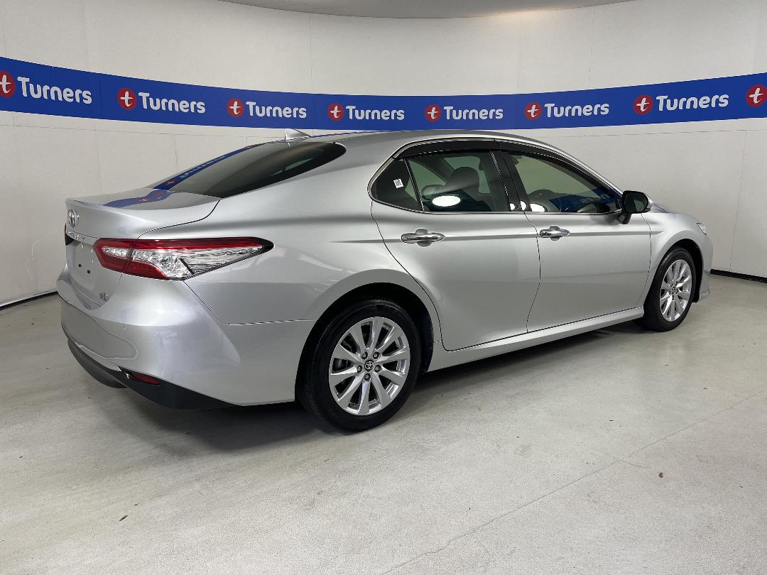 Photo '7' of Toyota Camry