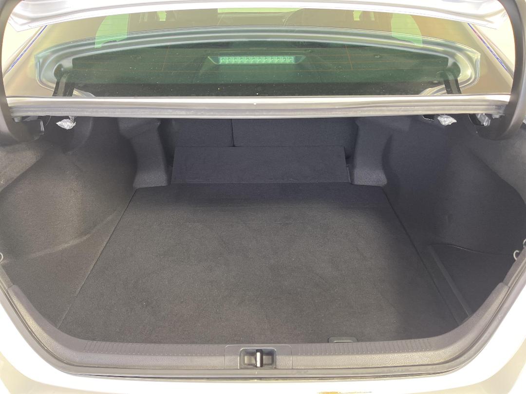 Photo '14' of Toyota Camry