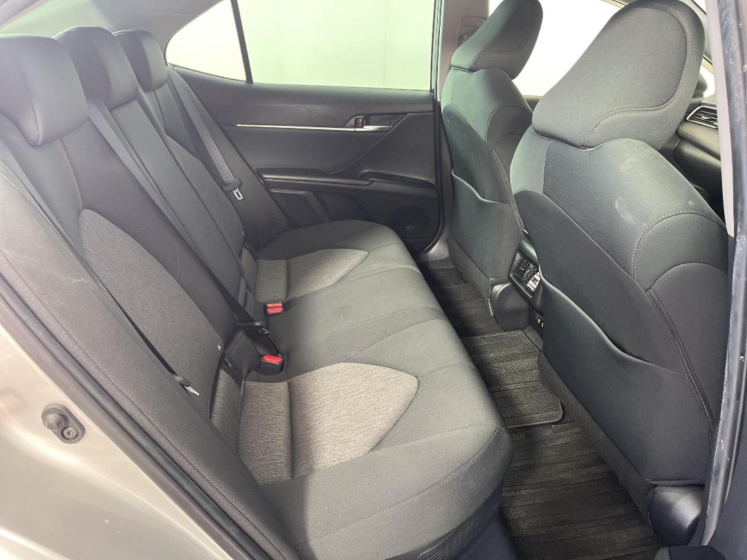 Photo '20' of Toyota Camry