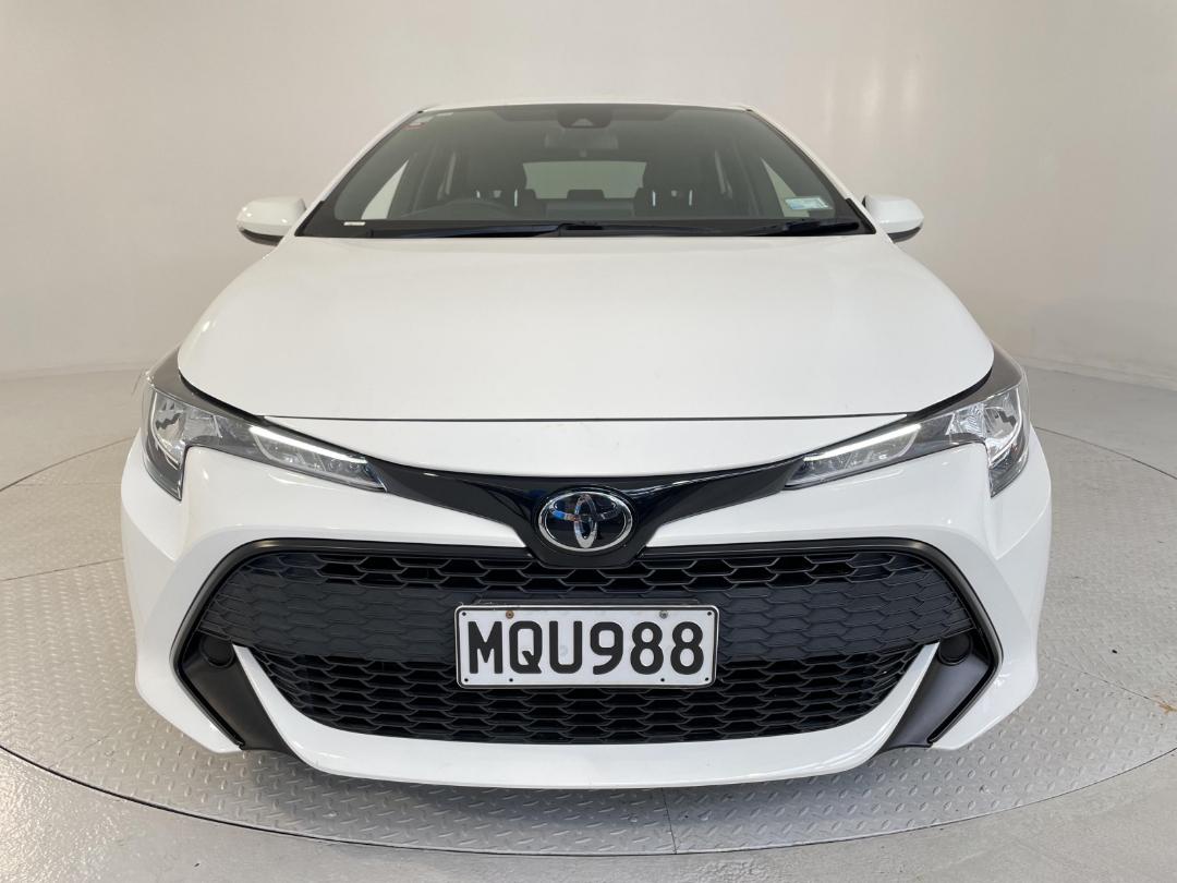 Photo '2' of Toyota Corolla Photo '2' of Toyota Corolla