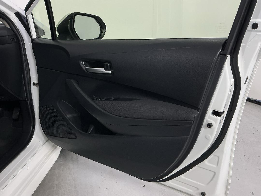 Photo '15' of Toyota Corolla Photo '15' of Toyota Corolla