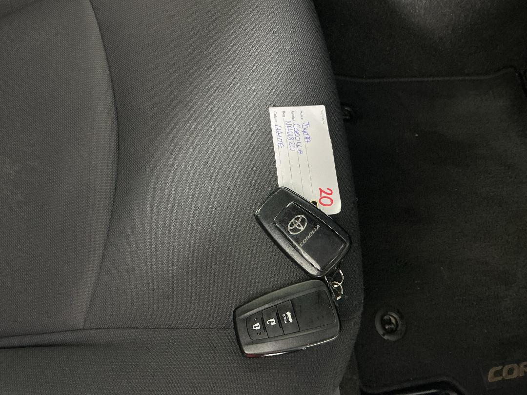 Photo '22' of Toyota Corolla Photo '22' of Toyota Corolla