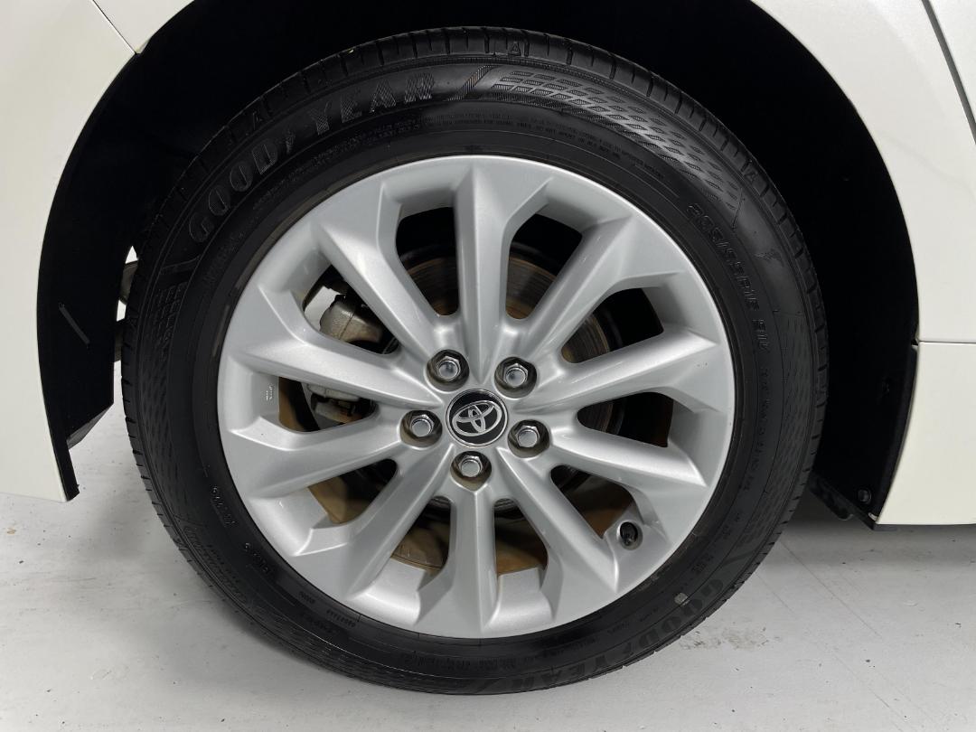 Photo '12' of Toyota Corolla