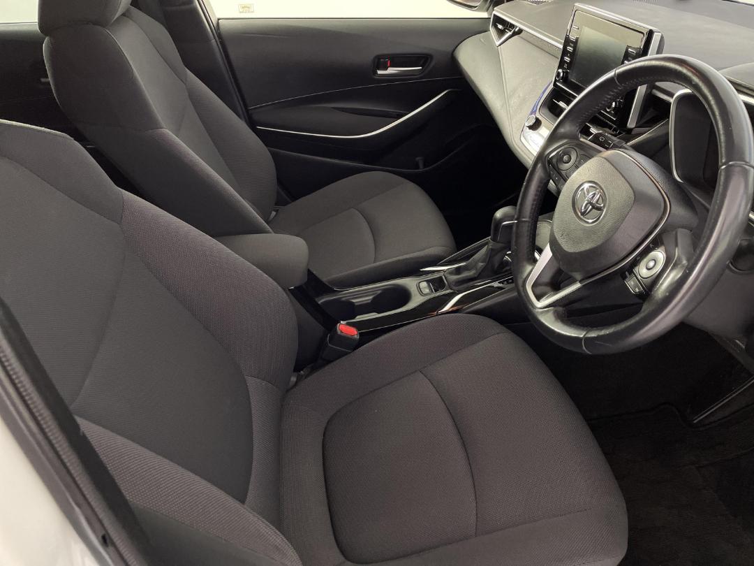 Photo '16' of Toyota Corolla