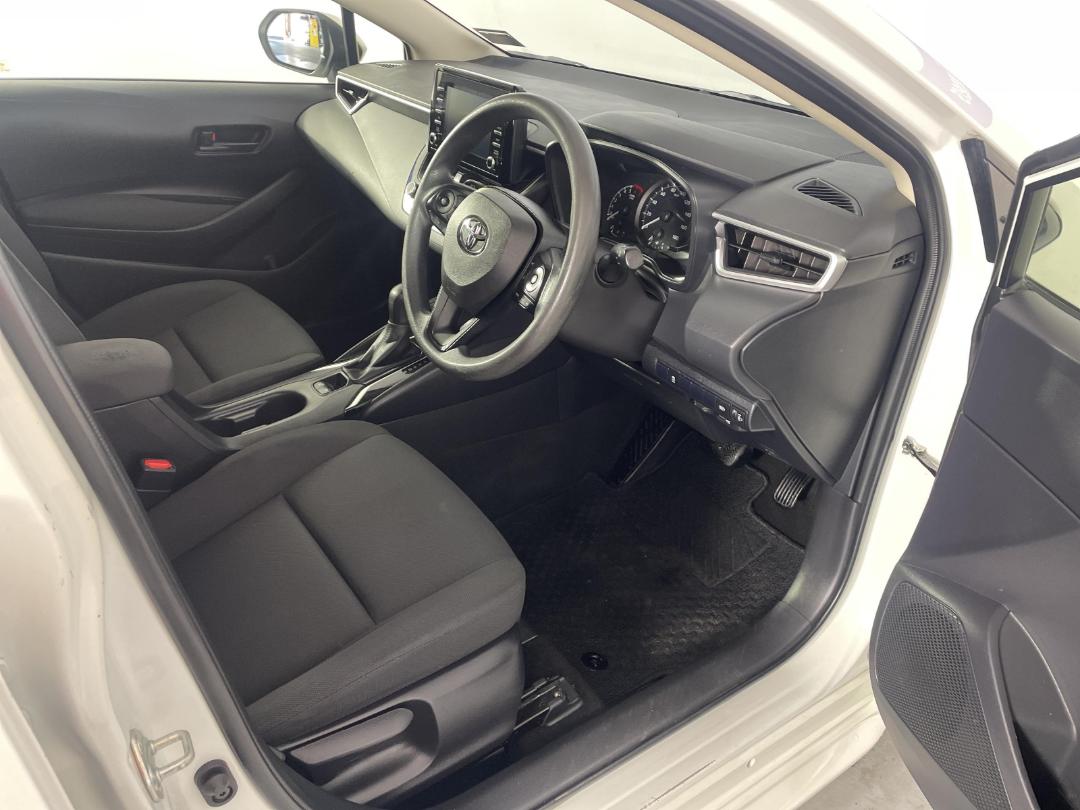 Photo '16' of Toyota Corolla