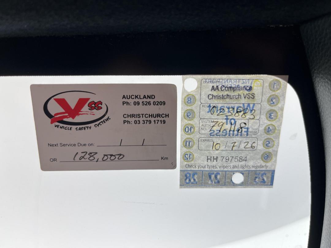 Photo '32' of Toyota Corolla Photo '32' of Toyota Corolla