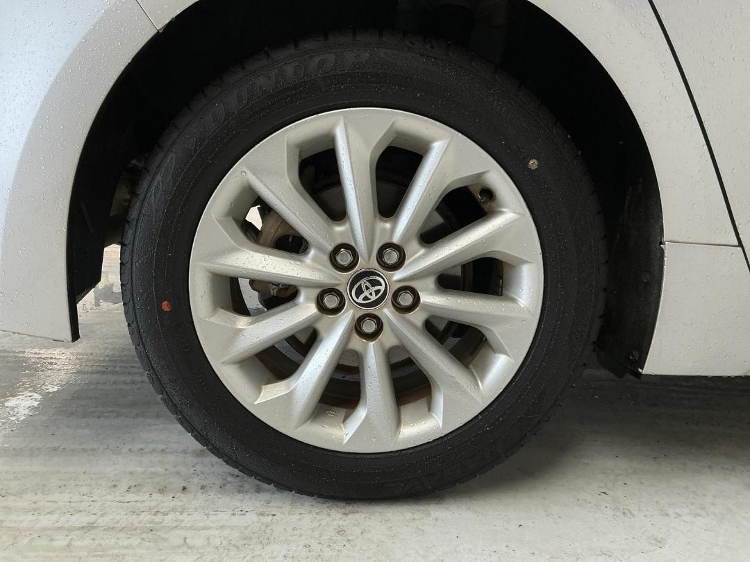 Photo '12' of Toyota Corolla