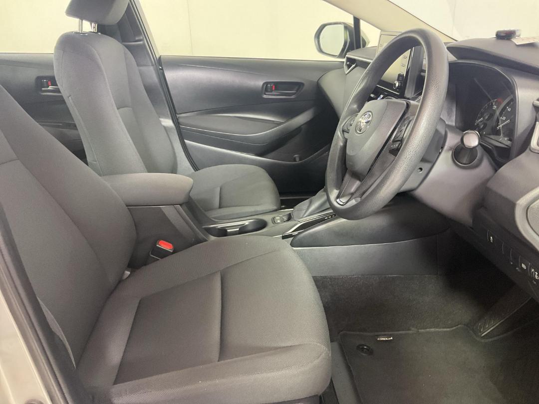 Photo '16' of Toyota Corolla