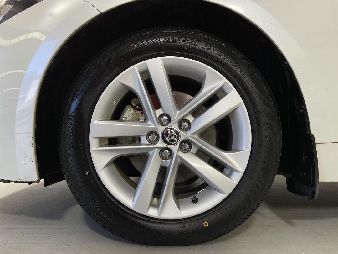 Photo '10' of Toyota Corolla