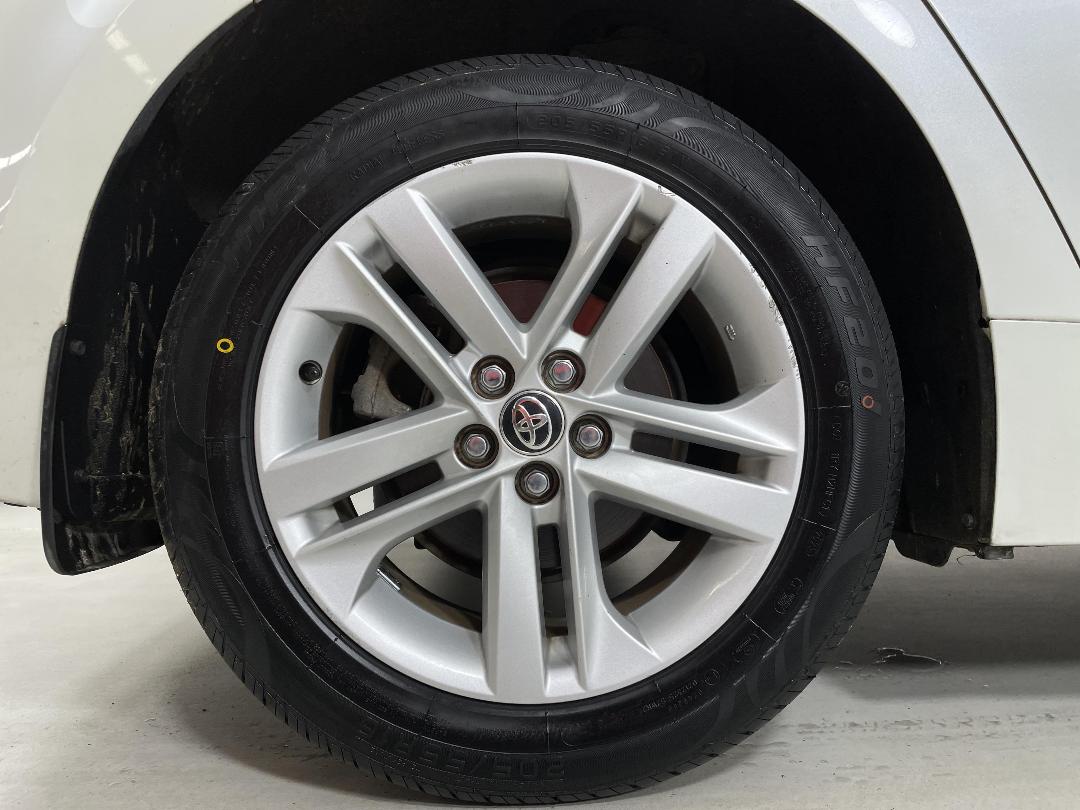 Photo '12' of Toyota Corolla