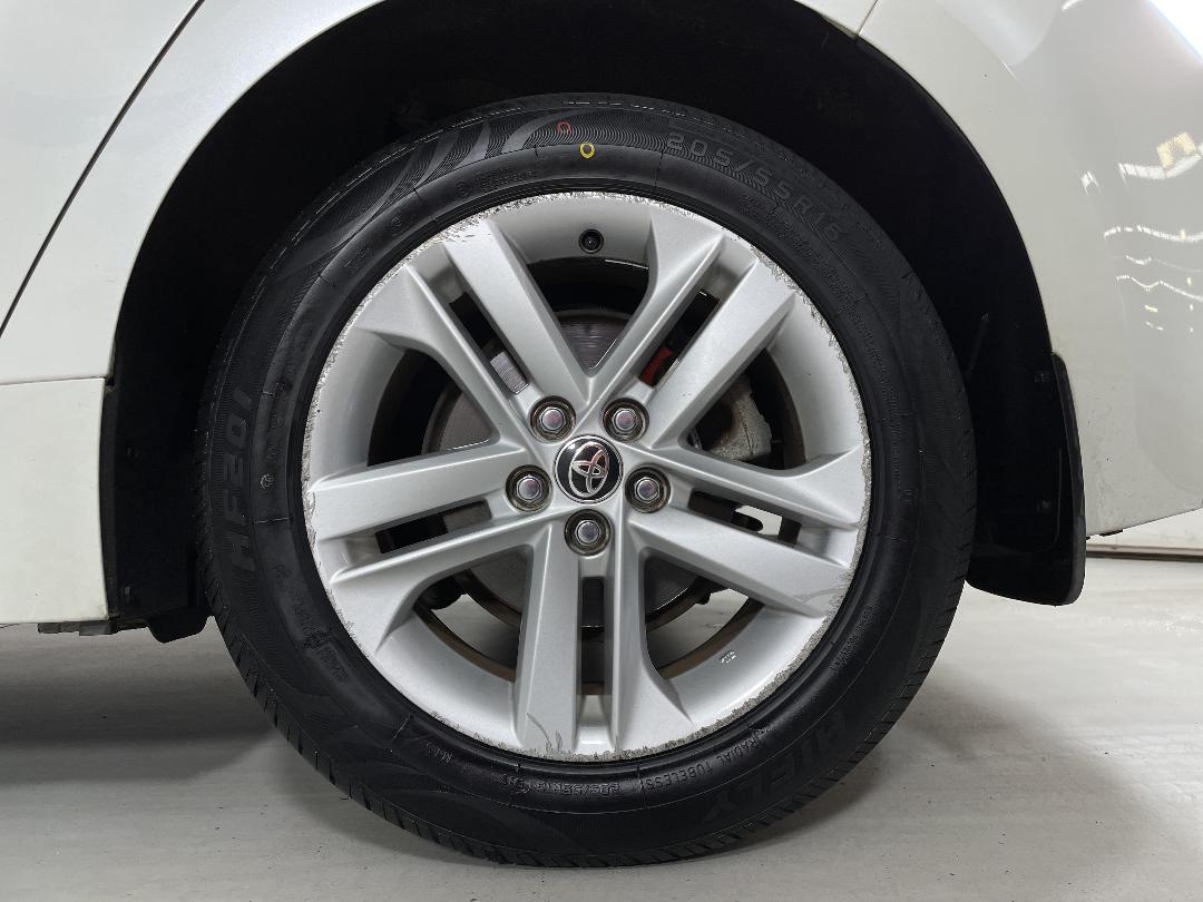 Photo '11' of Toyota Corolla