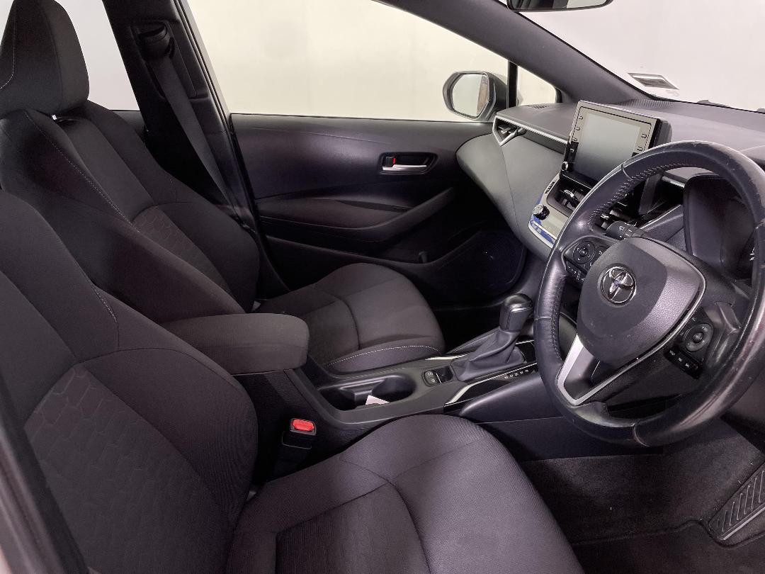 Photo '16' of Toyota Corolla