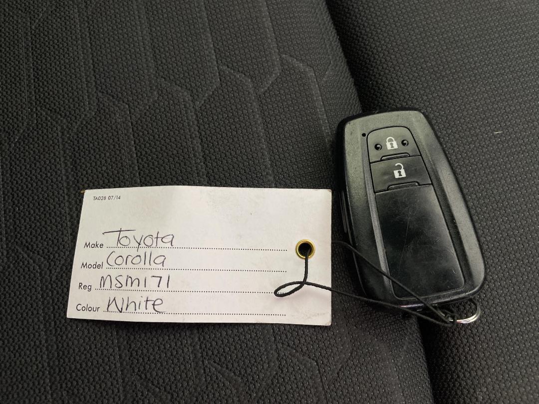 Photo '22' of Toyota Corolla