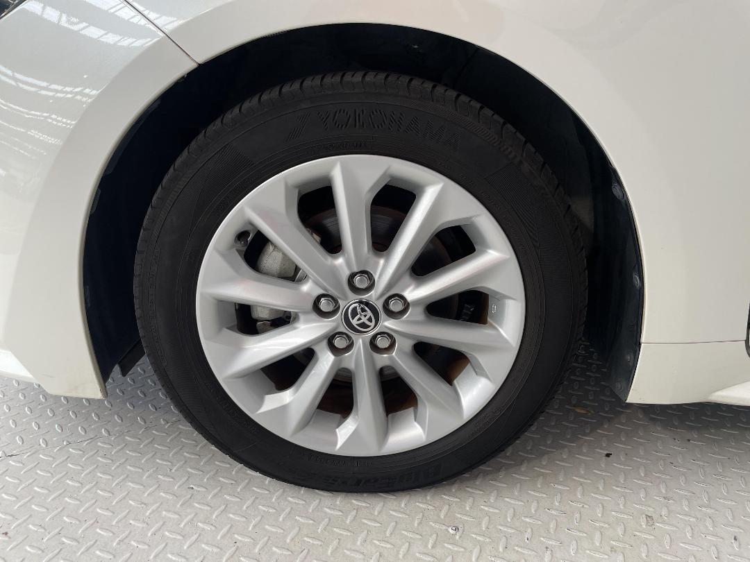 Photo '10' of Toyota Corolla