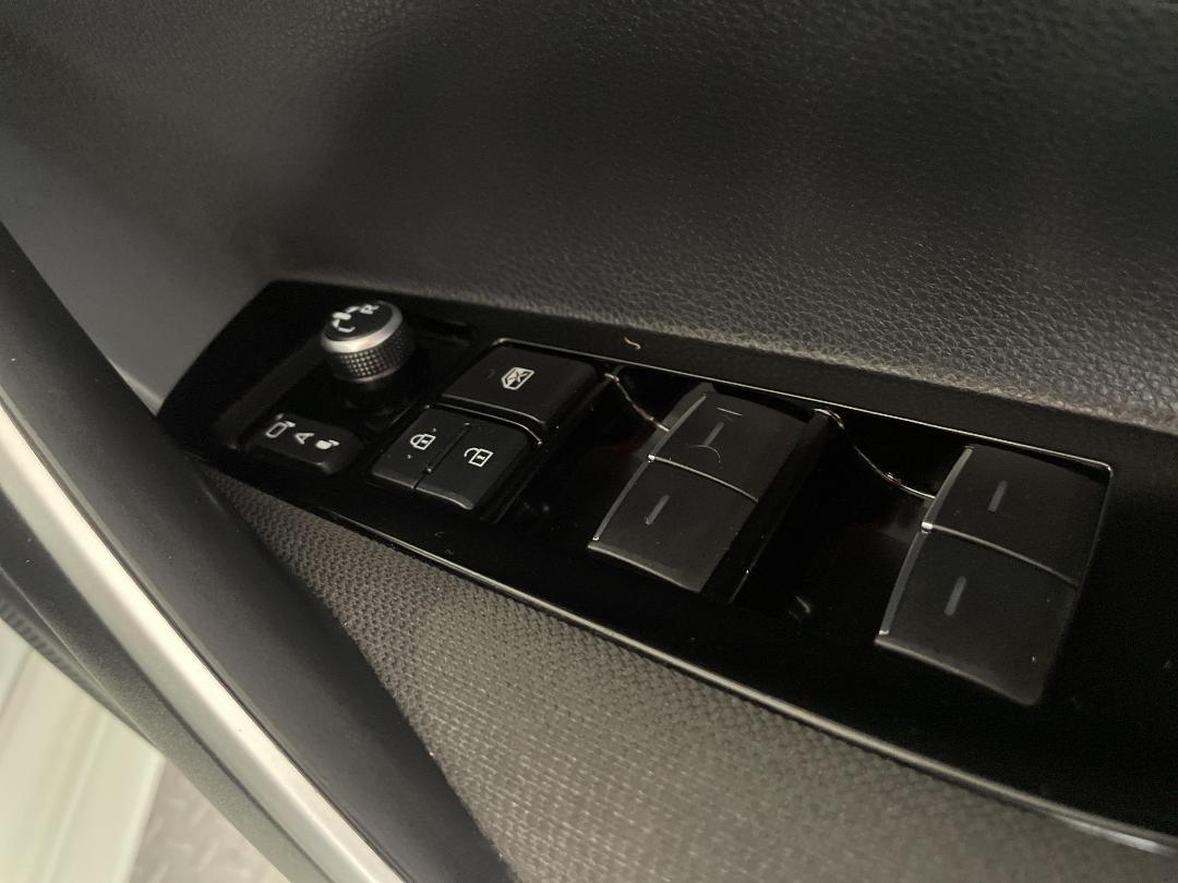 Photo '23' of Toyota Corolla