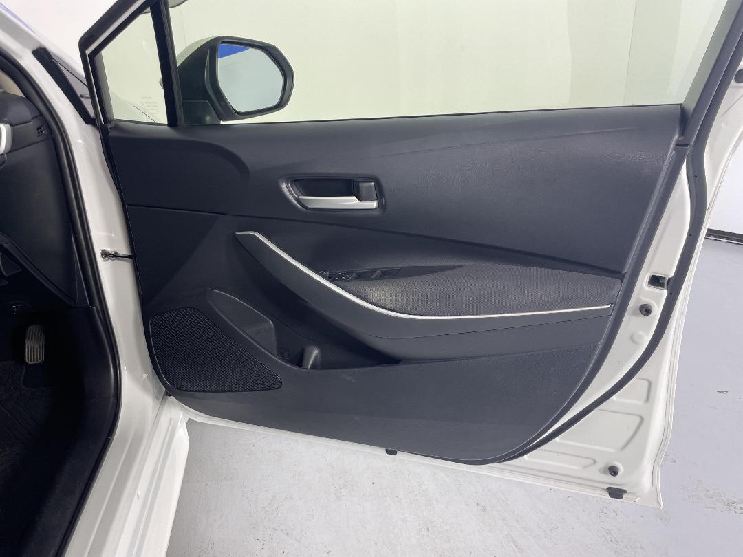 Photo '15' of Toyota Corolla Photo '15' of Toyota Corolla