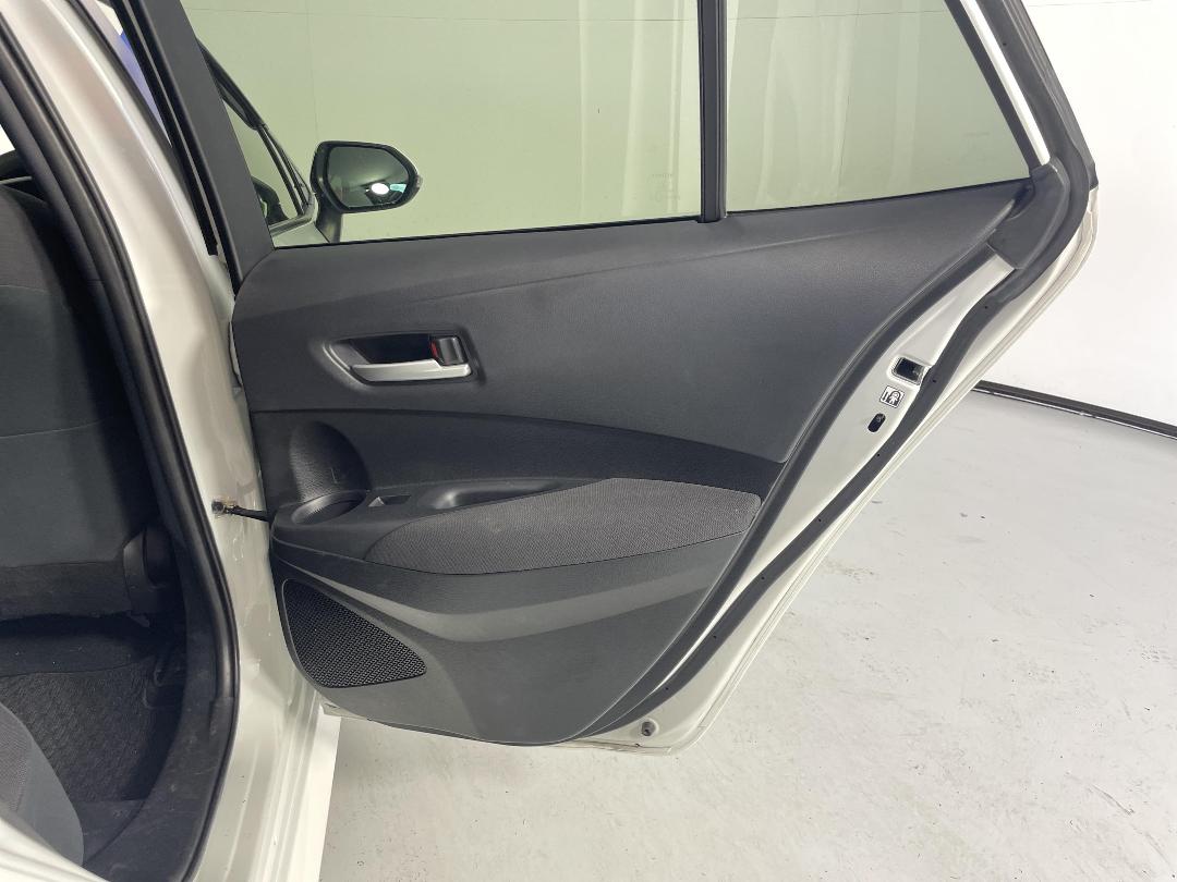 Photo '19' of Toyota Corolla Photo '19' of Toyota Corolla