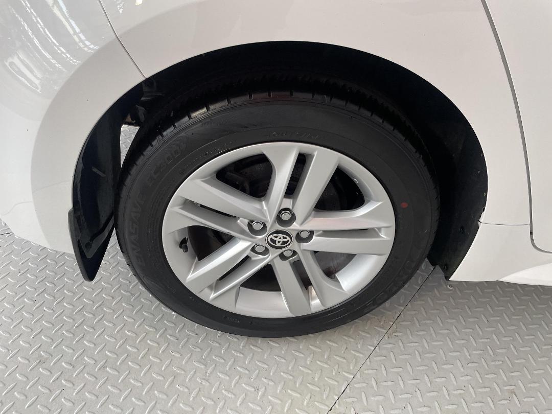 Photo '12' of Toyota Corolla