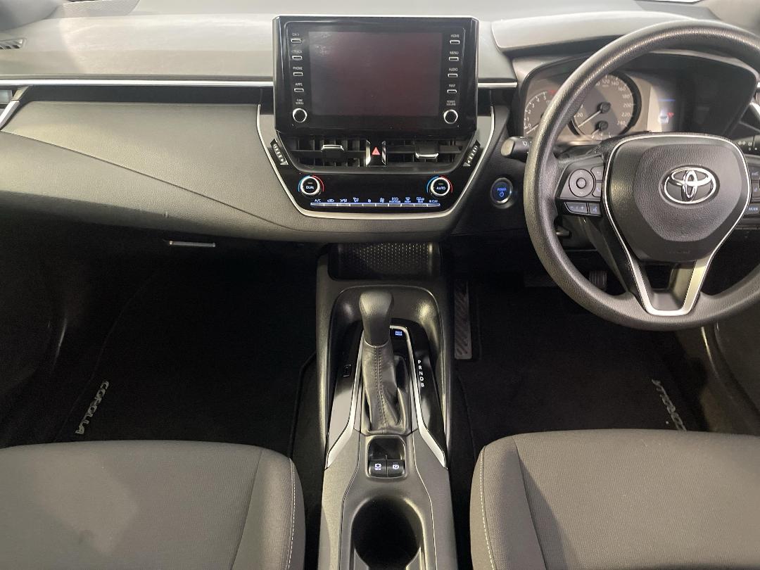 Photo '18' of Toyota Corolla