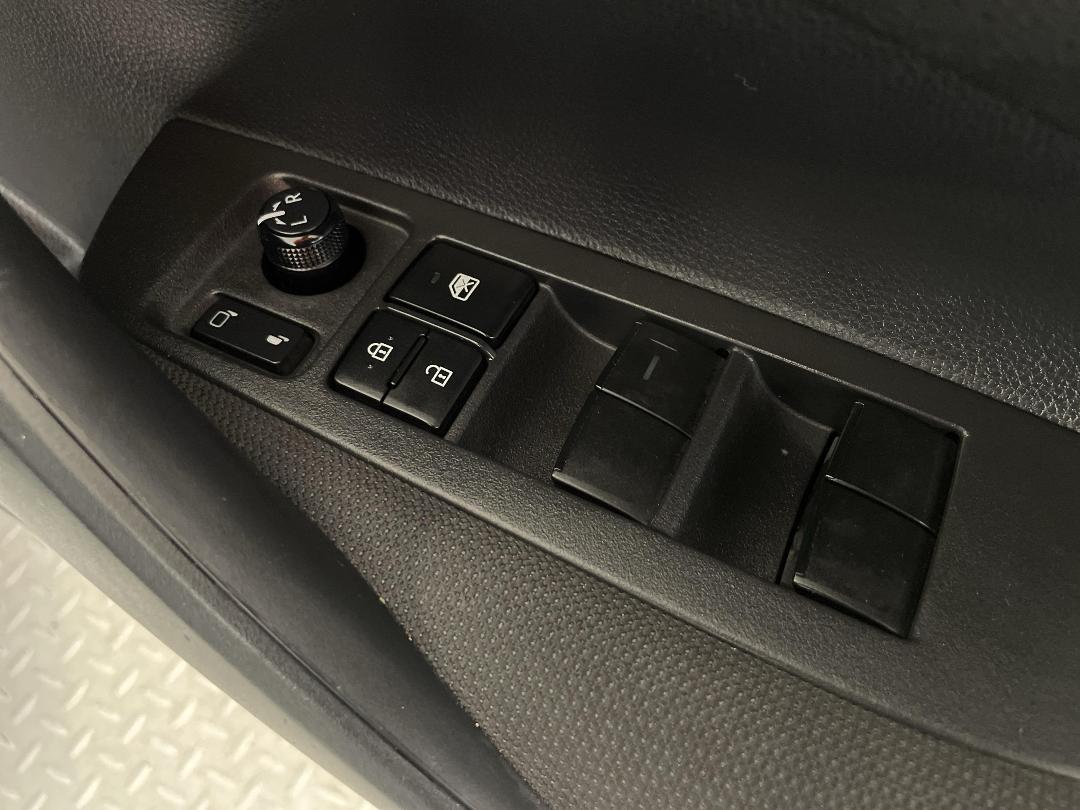 Photo '24' of Toyota Corolla