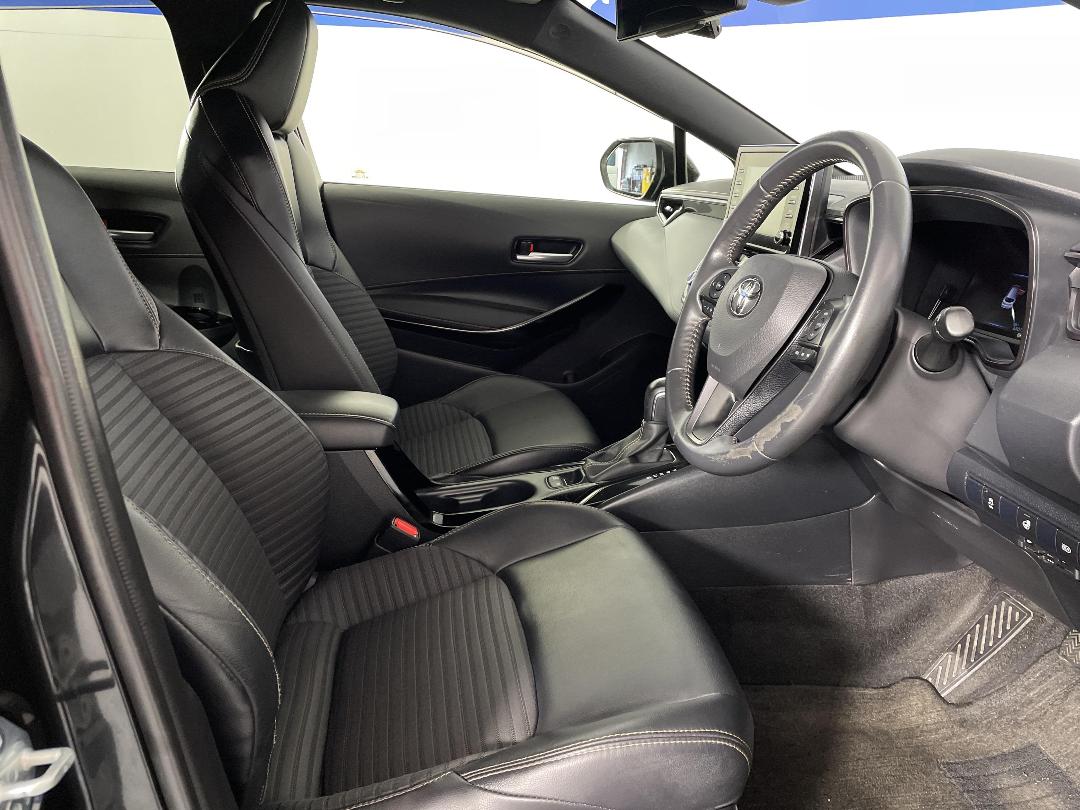 Photo '16' of Toyota Corolla