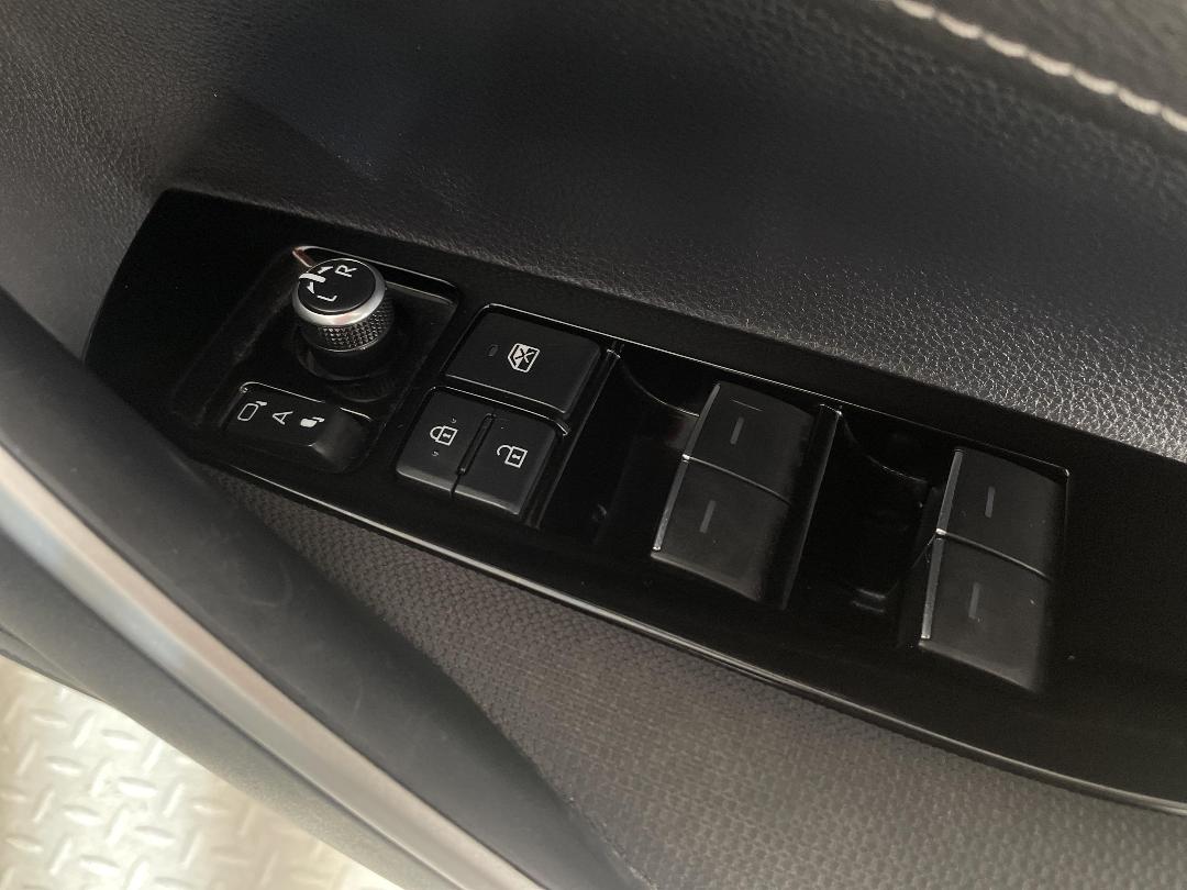 Photo '24' of Toyota Corolla Photo '24' of Toyota Corolla