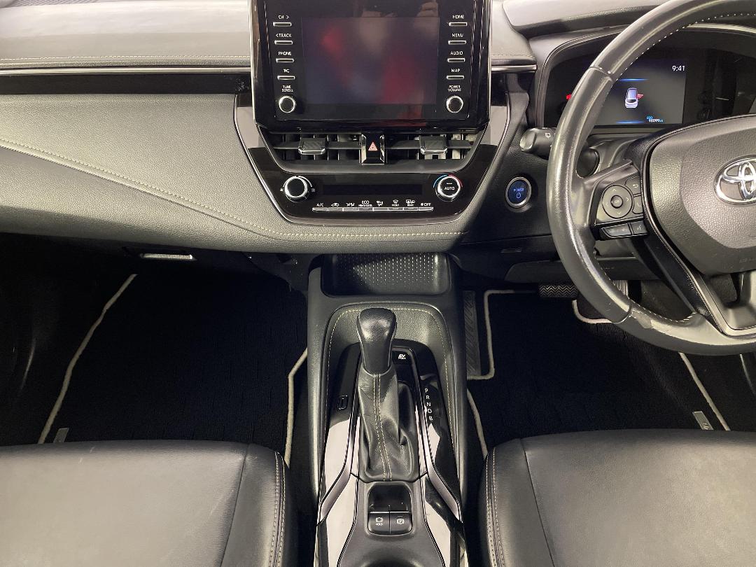 Photo '18' of Toyota Corolla