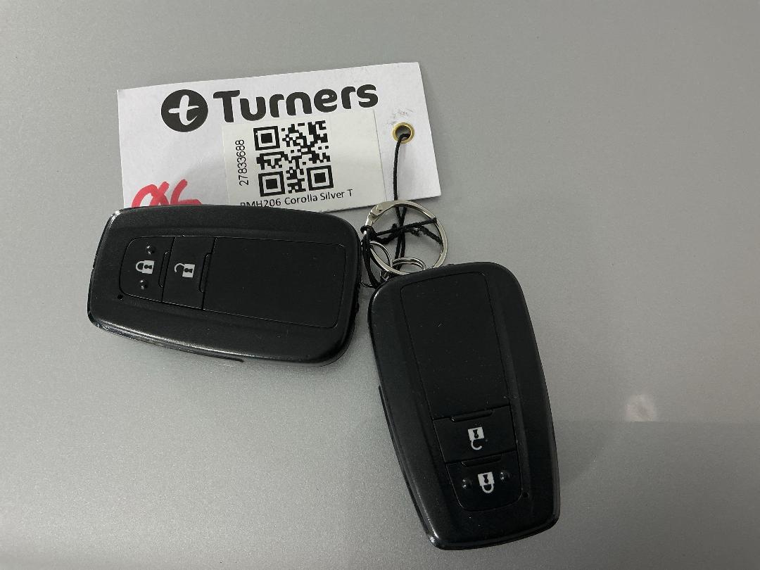 Photo '22' of Toyota Corolla