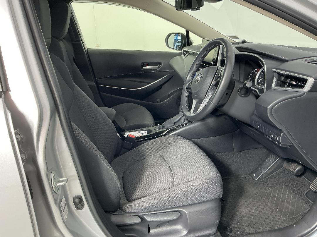 Photo '16' of Toyota Corolla