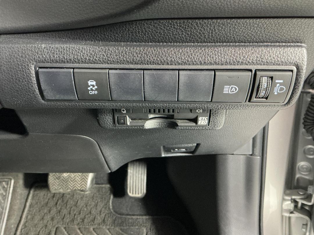 Photo '24' of Toyota Corolla