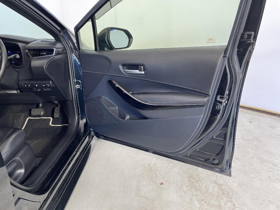 Photo '15' of Toyota Corolla Photo '15' of Toyota Corolla