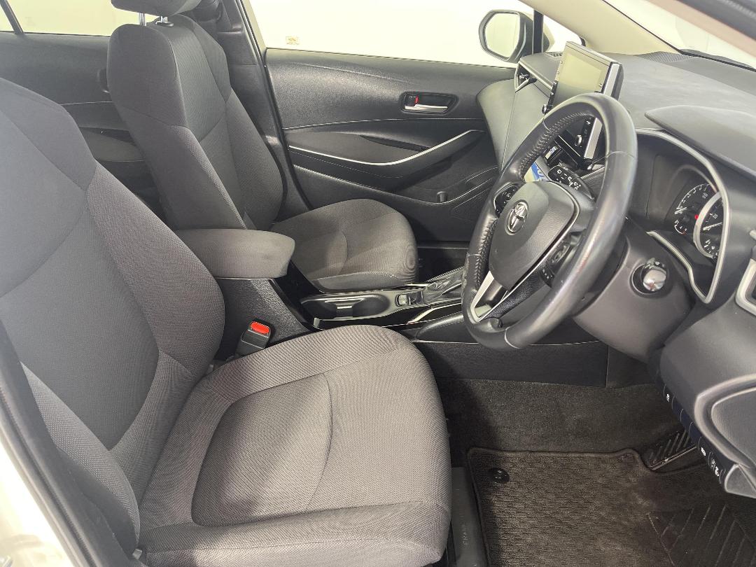 Photo '16' of Toyota Corolla Photo '16' of Toyota Corolla