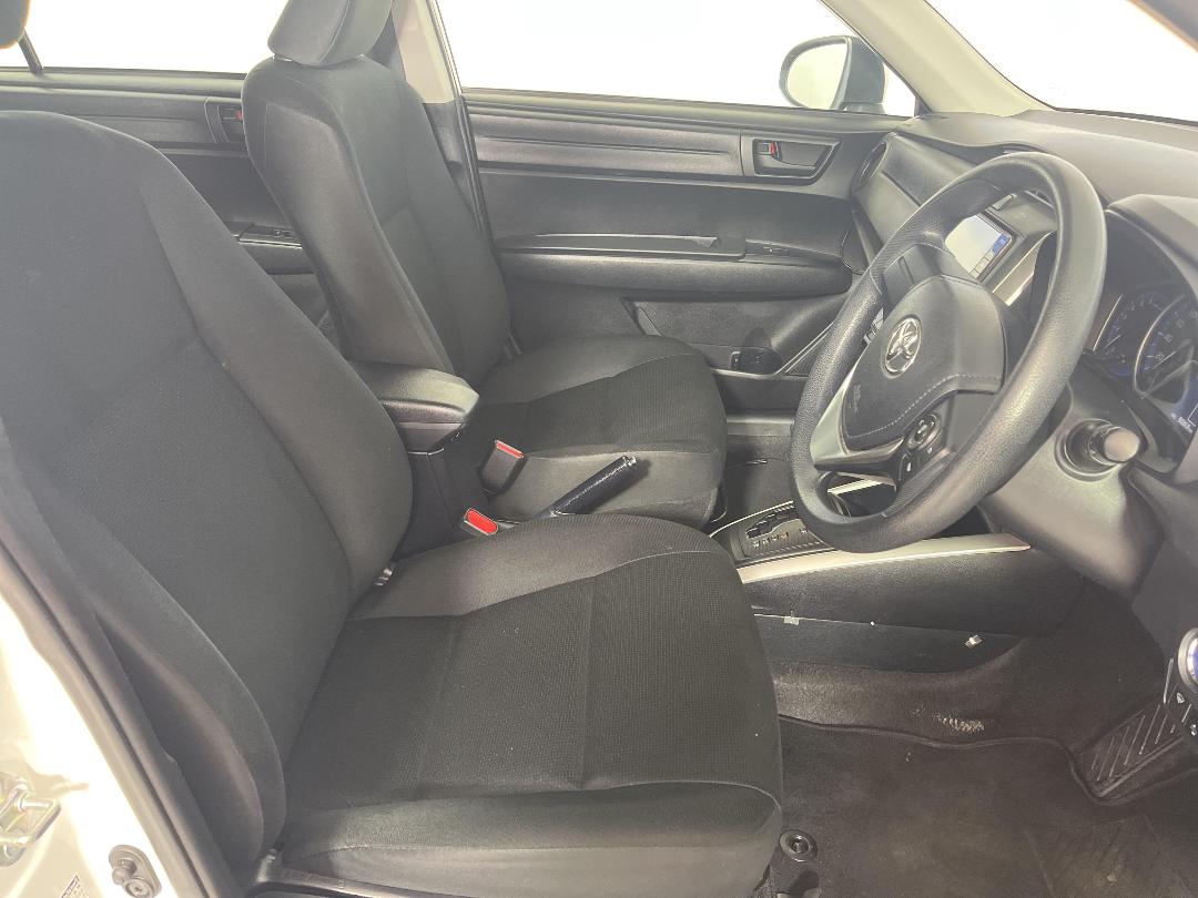 Photo '16' of Toyota Corolla