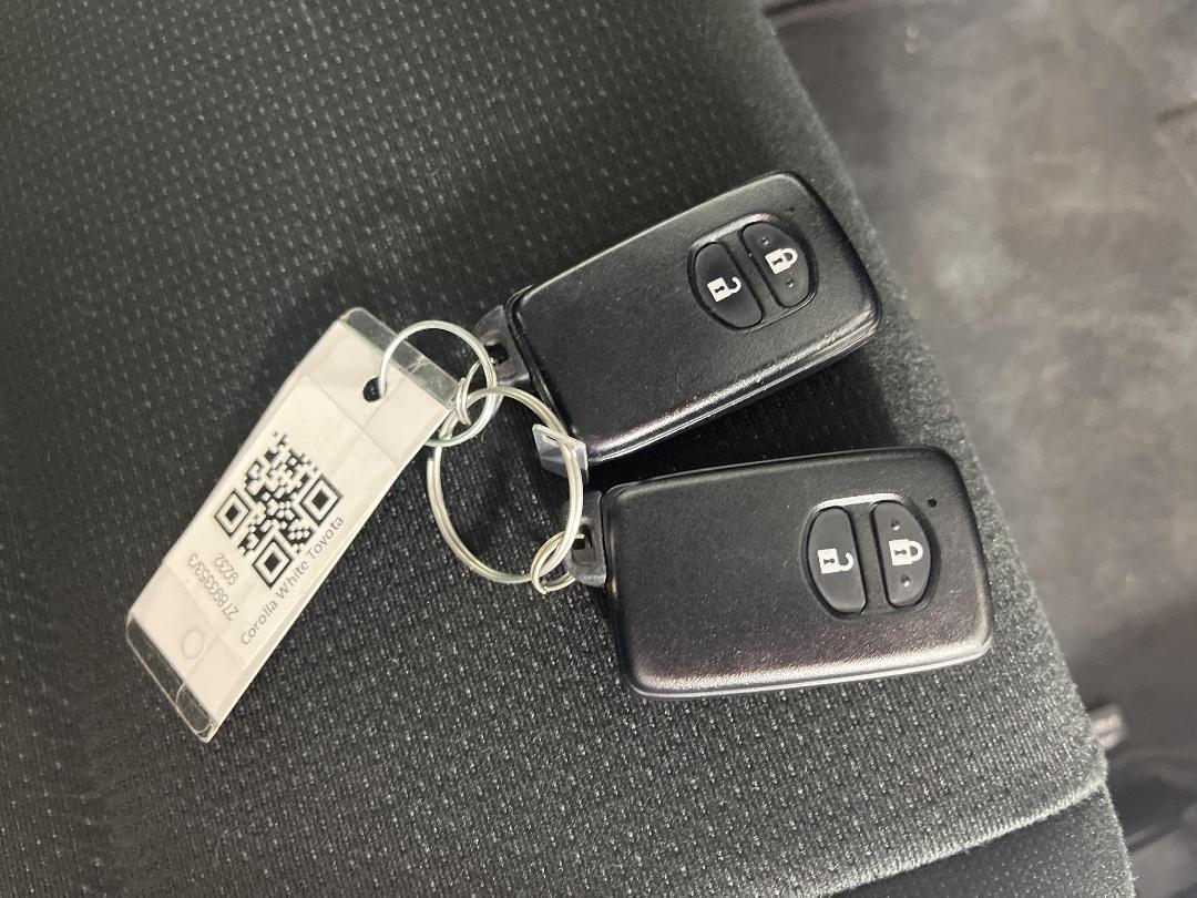 Photo '22' of Toyota Corolla