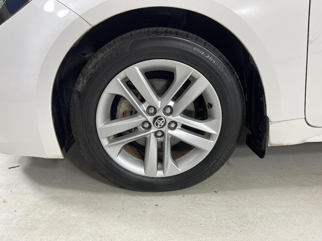 Photo '10' of Toyota Corolla