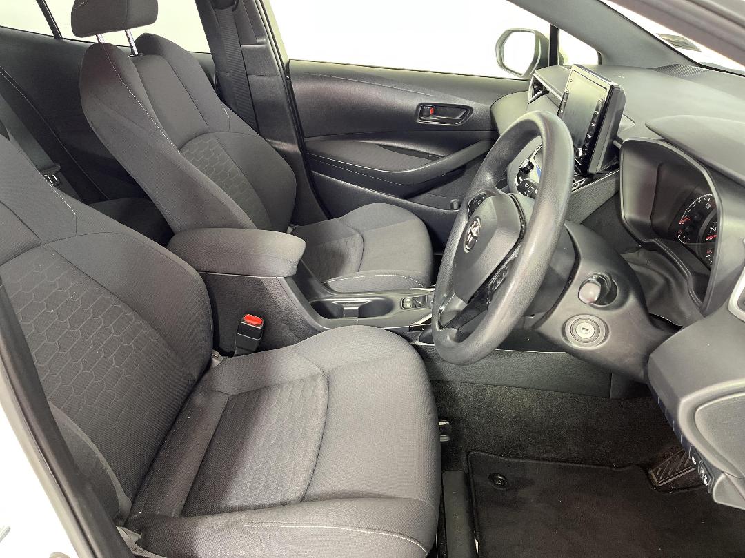 Photo '16' of Toyota Corolla