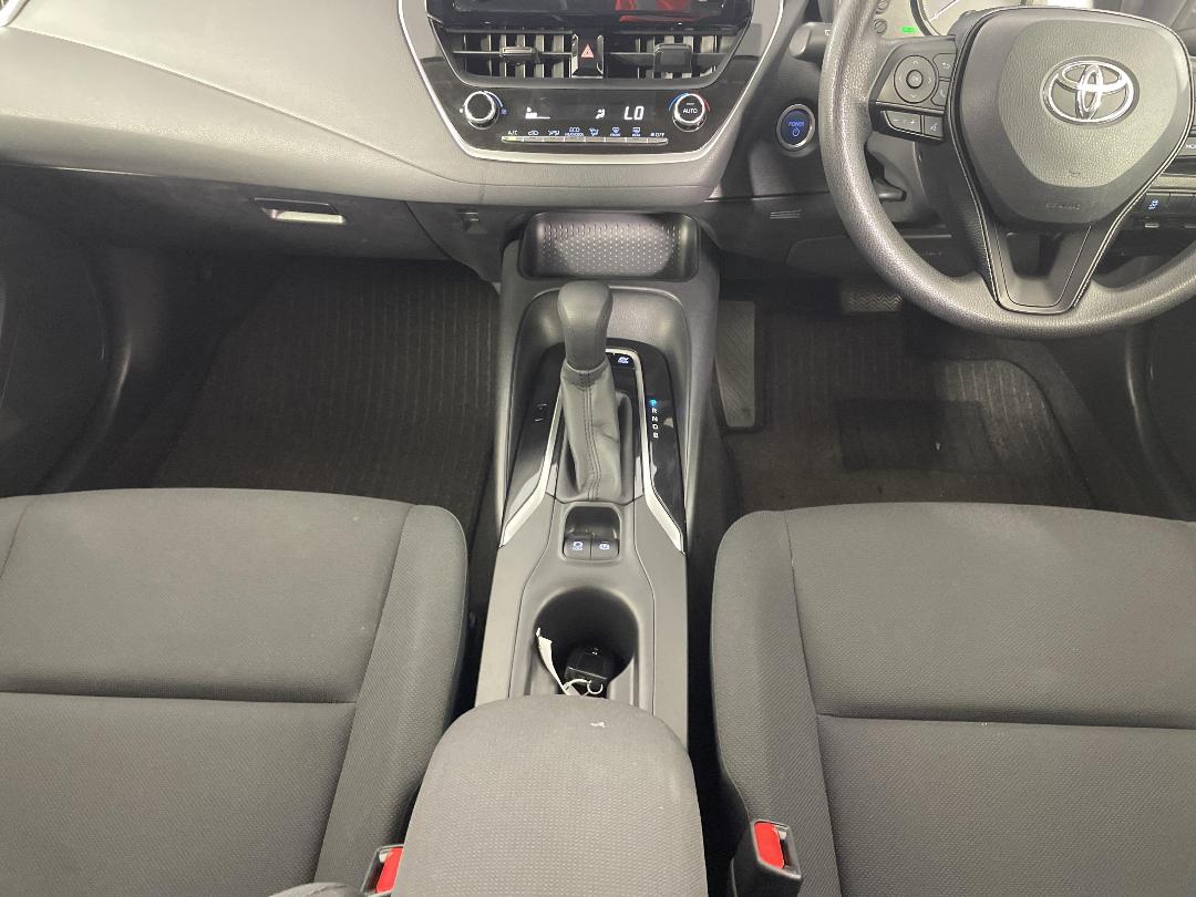 Photo '18' of Toyota Corolla