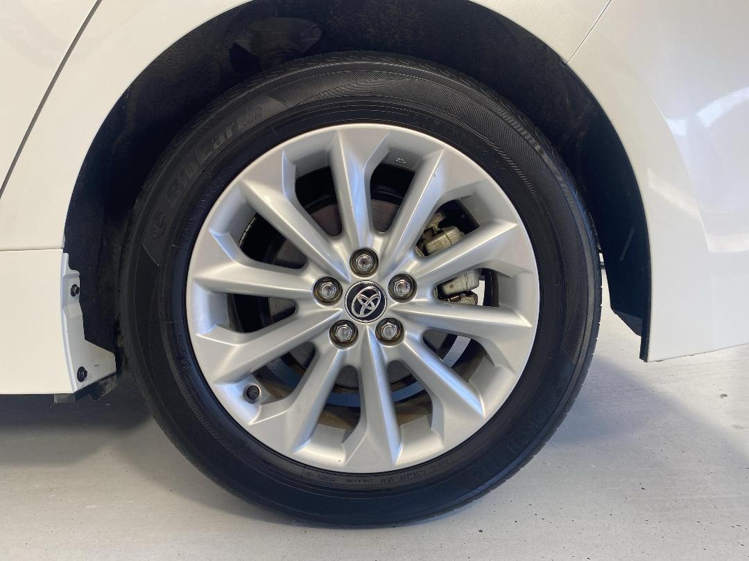 Photo '11' of Toyota Corolla