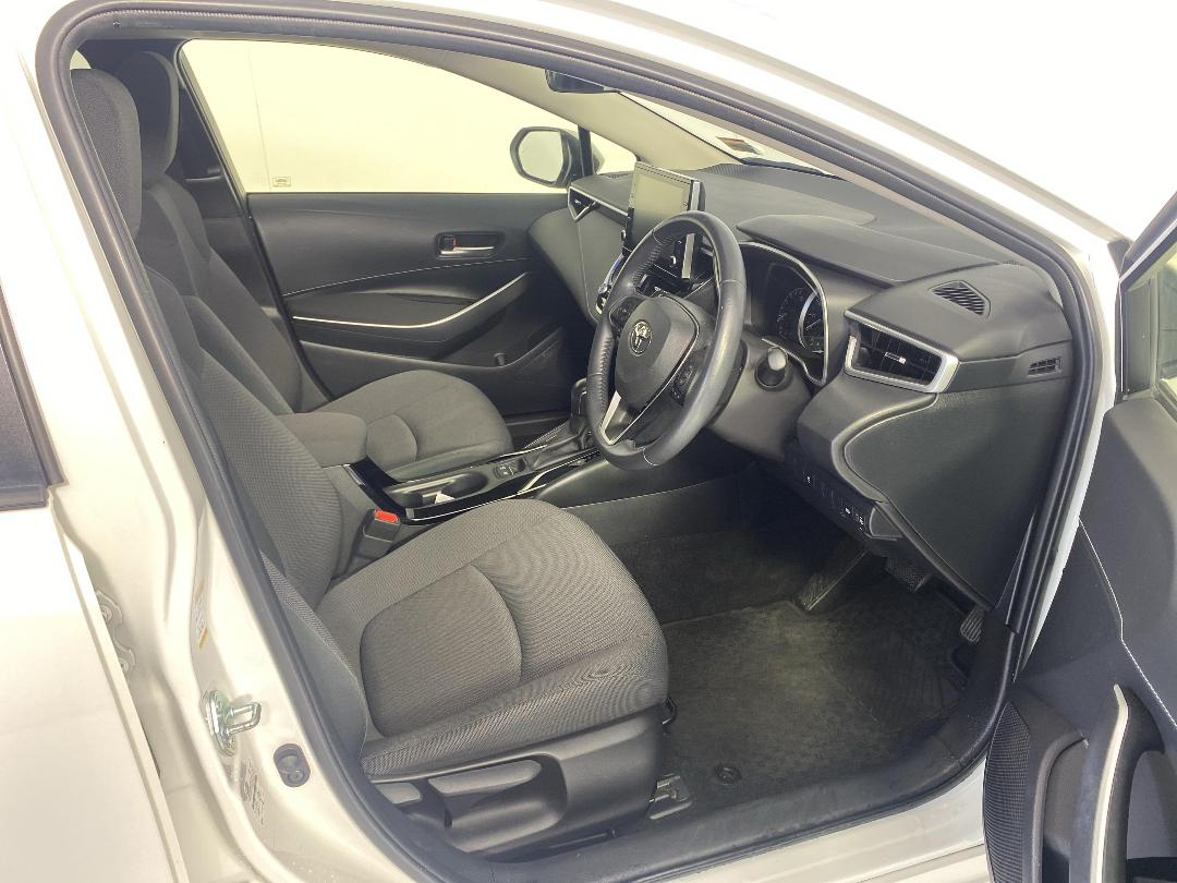 Photo '16' of Toyota Corolla