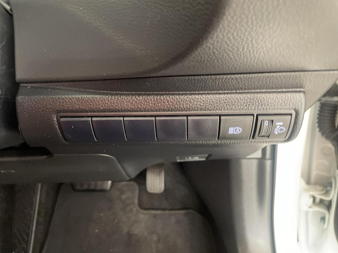 Photo '24' of Toyota Corolla