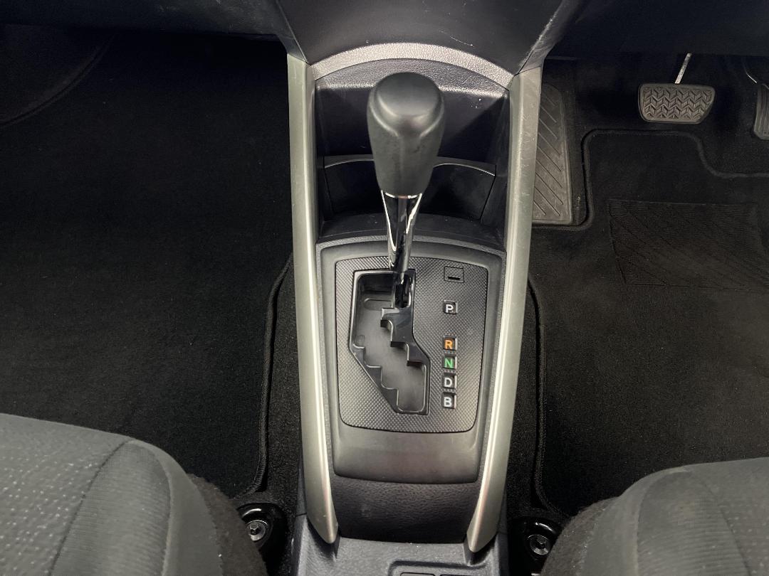 Photo '18' of Toyota Corolla