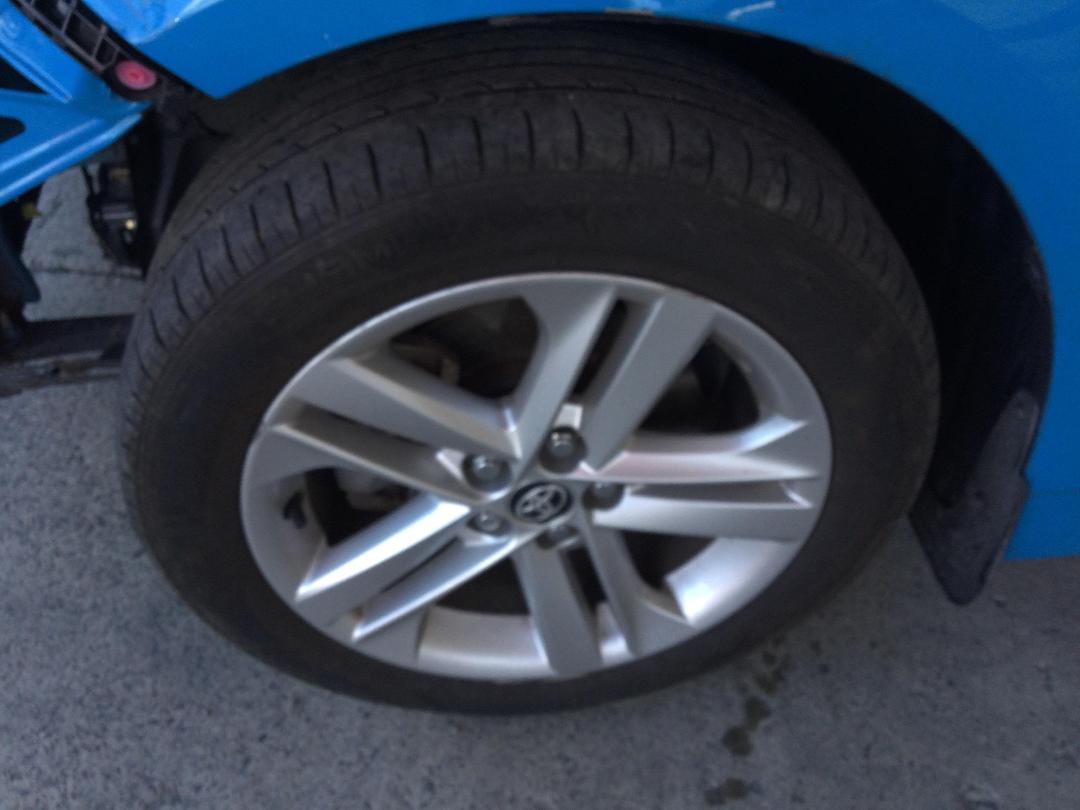 Photo '18' of Toyota Corolla GX