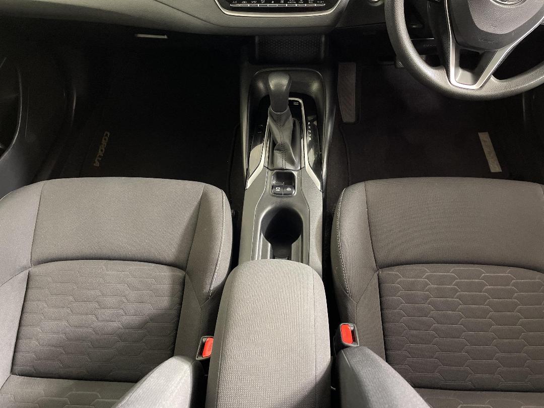 Photo '18' of Toyota Corolla Photo '18' of Toyota Corolla